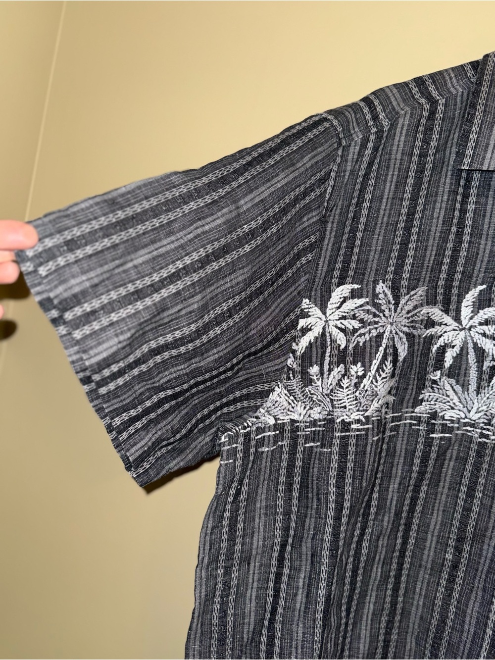 Tommy Bahama Men’s Linen Cotton Grey White Palm Tree Button Up XL Travel Resort - Picture 3 of 11